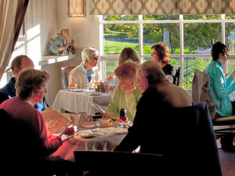 Telegraph House Motel Baddeck Inlet Екстериор снимка