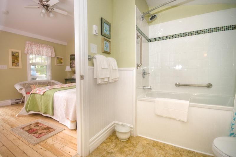 Telegraph House Motel Baddeck Inlet Стая снимка