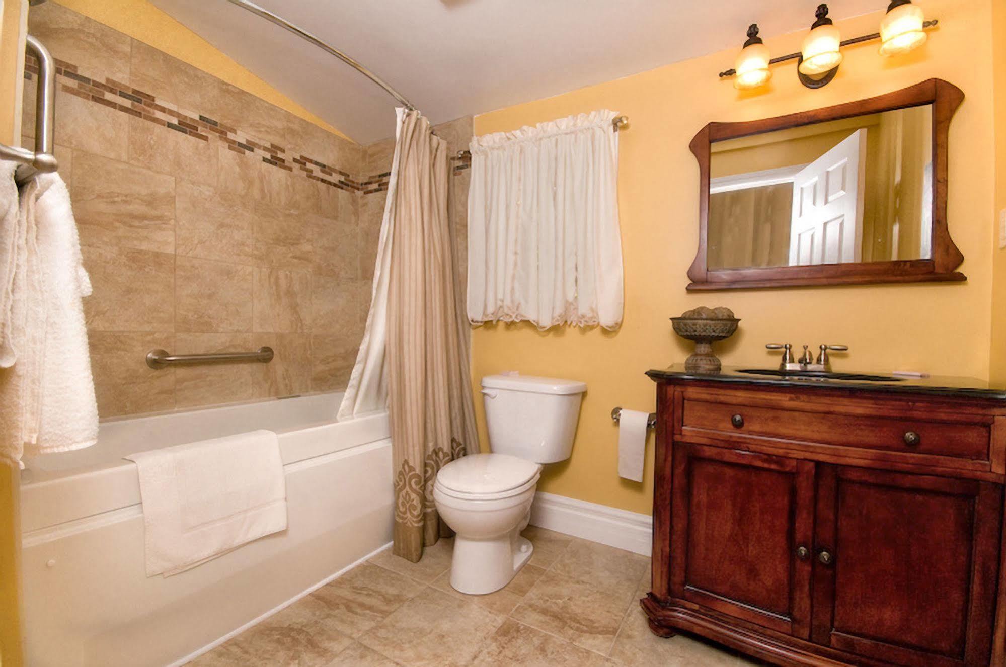 Telegraph House Motel Baddeck Inlet Екстериор снимка