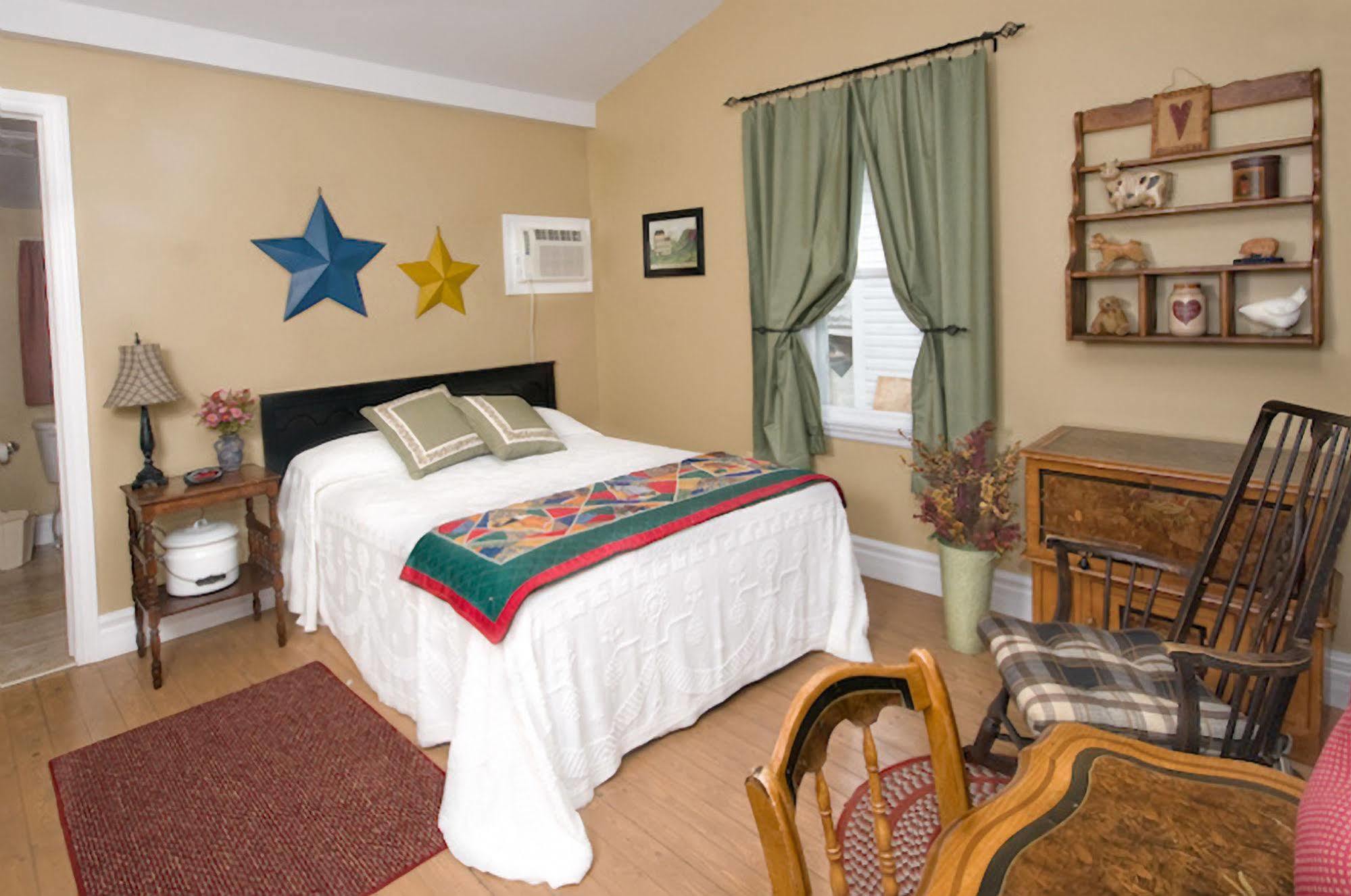 Telegraph House Motel Baddeck Inlet Екстериор снимка