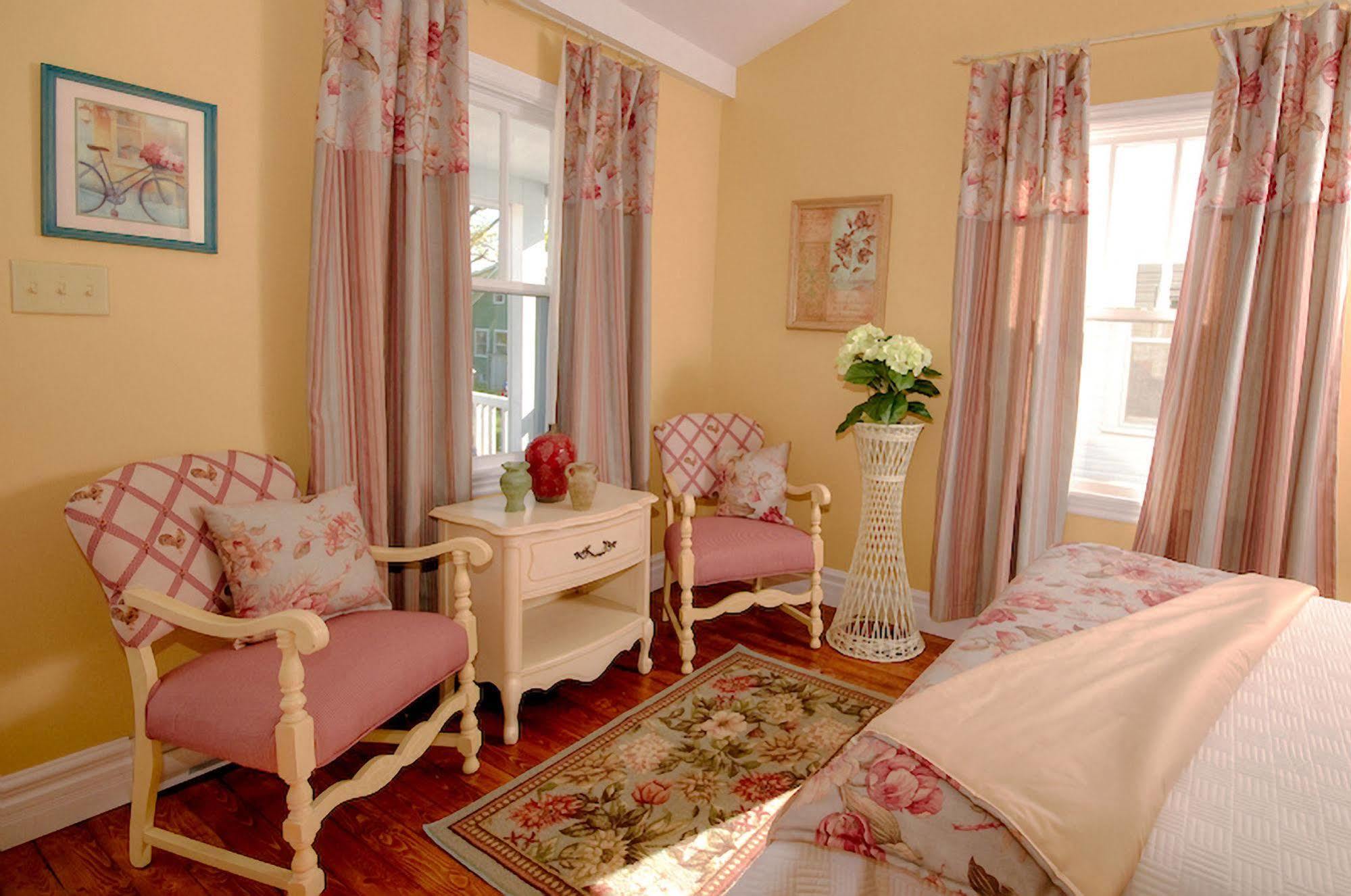 Telegraph House Motel Baddeck Inlet Екстериор снимка