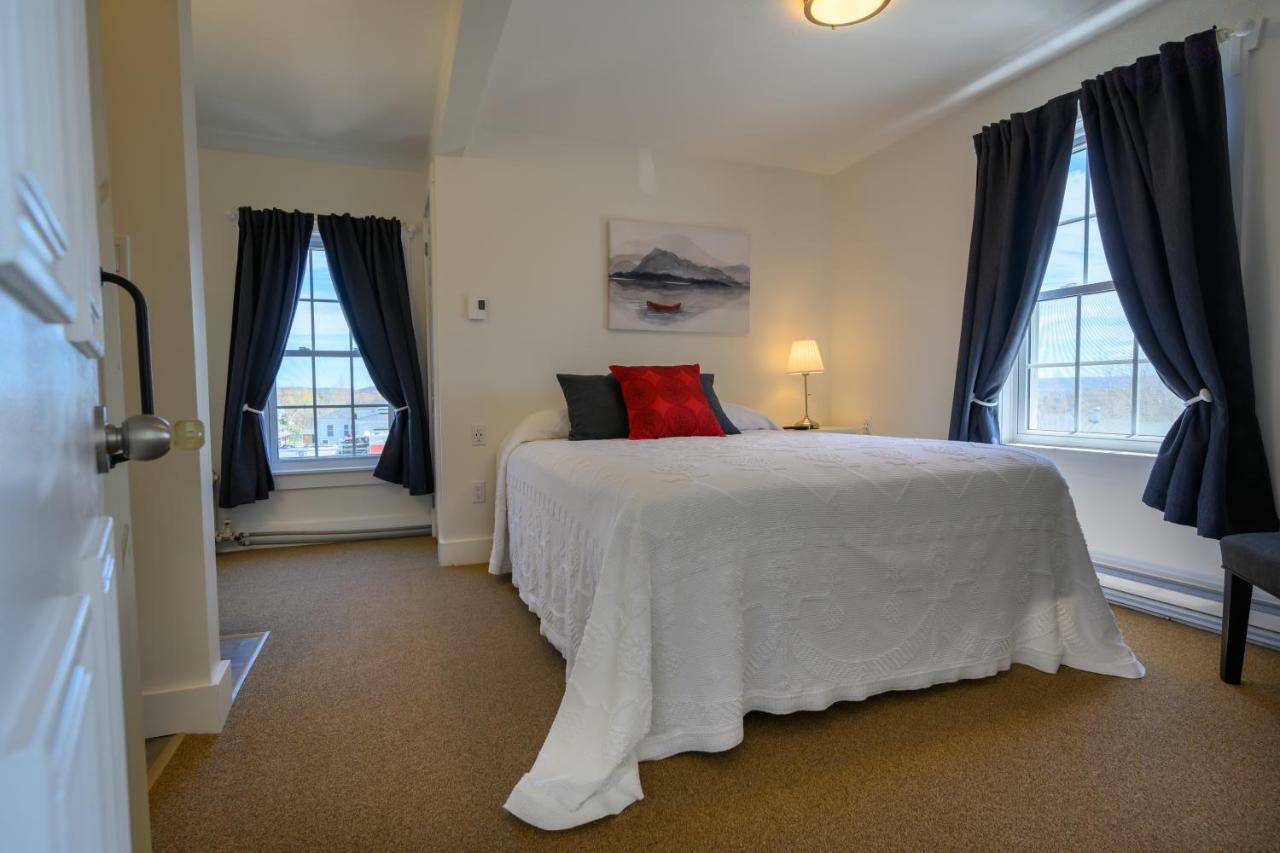 Telegraph House Motel Baddeck Inlet Екстериор снимка