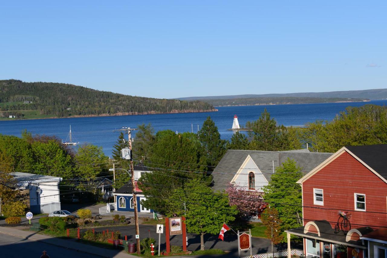Telegraph House Motel Baddeck Inlet Екстериор снимка