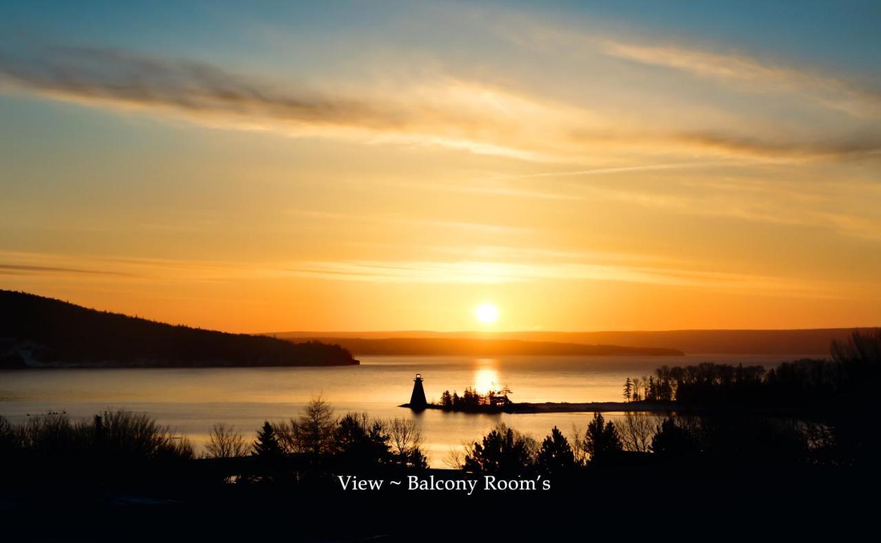Telegraph House Motel Baddeck Inlet Екстериор снимка